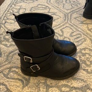 Black toddler boots